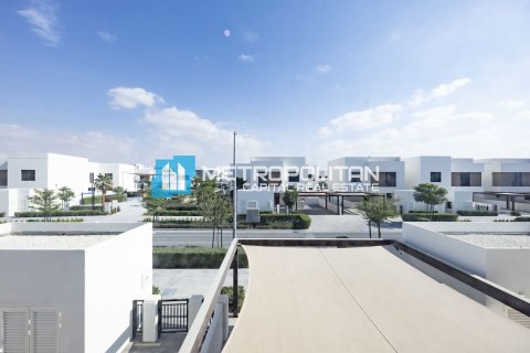Villa de 4 dormitorios en  Yas Island, UAE No. 91709 2
