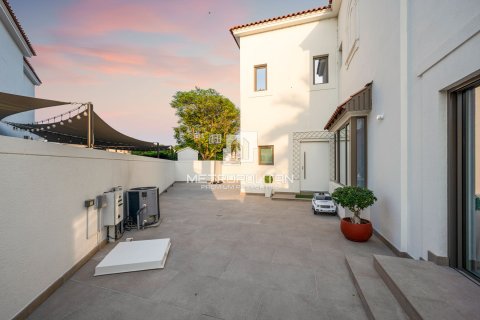 Villa de 5 dormitorios  No. 129289 15