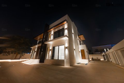 6 bedrooms Villa  No. 111888 3