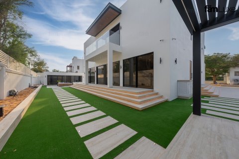 6 bedrooms Villa  No. 111888 28