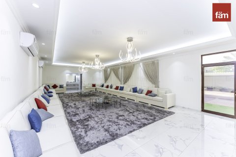 Villa de 6 dormitorios  No. 133976 17