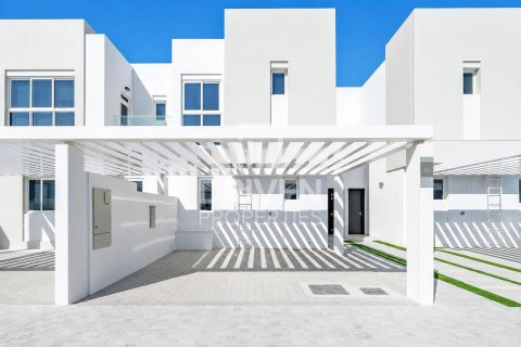 3 غرف نوم تاون هاوس في Arabella Townhouses, الإمارات العربية المتحدة رقم 204793