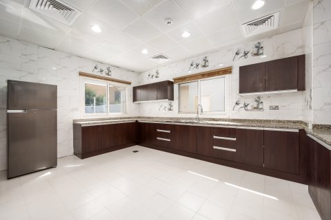 Villa de 6 dormitorios en Al Barsha, UAE No. 208658 4