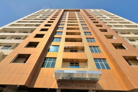 Квартира с 2 спальнями в Dubai Sports City, ОАЭ №50523 1