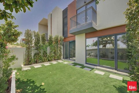 3 bedrooms Townhouse in Dubai, UAE No. 143488