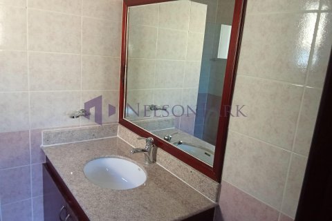 4 bedrooms Villa in Doha, Qatar No. 60997 24