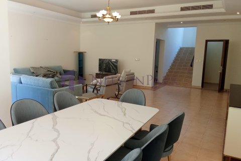 4 bedrooms Villa in Doha, Qatar No. 60997 15