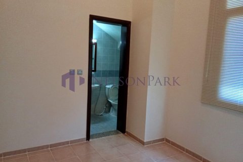 4 bedrooms Villa in Doha, Qatar No. 60997 11