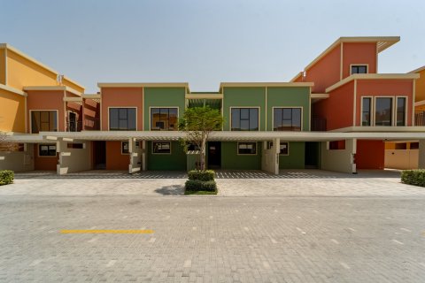 Townhouse de 4 dormitorios en The World Islands, UAE No. 210473 3