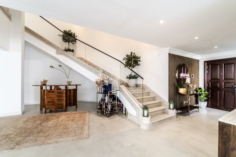 Penthouse de 4 dormitorios en Dubai Marina, UAE No. 210468 6
