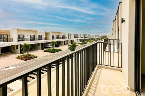 Таунхаус с 3 спальнями в EMAAR South, ОАЭ №200787 12