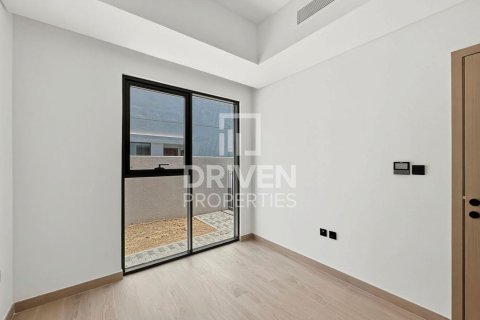 5 bedrooms Townhouse in Damac Lagoons, UAE No. 198844 8