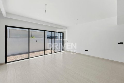 5 bedrooms Townhouse in Damac Lagoons, UAE No. 198844 16