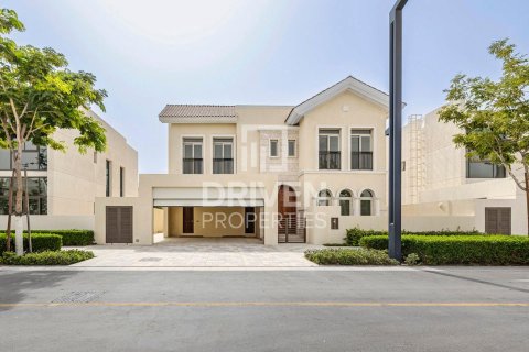 4 bedrooms Villa in District One, UAE No. 204304