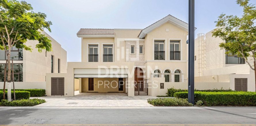 4 bedrooms Villa in District One, UAE No. 204304