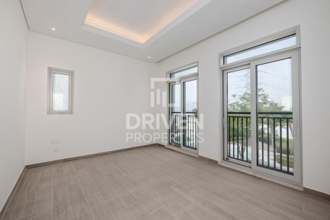 4 bedrooms Villa in District One, UAE No. 204304 13