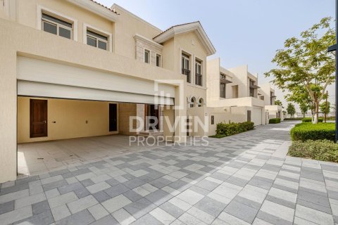 4 bedrooms Villa in District One, UAE No. 204304 23