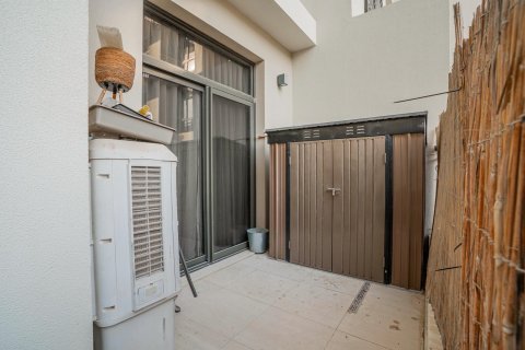2 bedrooms Apartment in Dubai, UAE No. 151176 16
