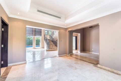 Вилла с 4 спальнями в Jumeirah Islands, ОАЭ №151179 14