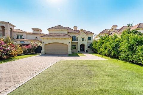 Вилла с 4 спальнями в Jumeirah Islands, ОАЭ №151179 5