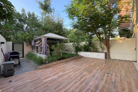 3 bedrooms Townhouse in Dubai, UAE No. 151180 11