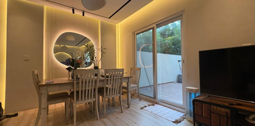 3 bedrooms Townhouse in Dubai, UAE No. 151180