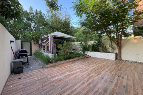 3 bedrooms Townhouse in Dubai, UAE No. 151180 10