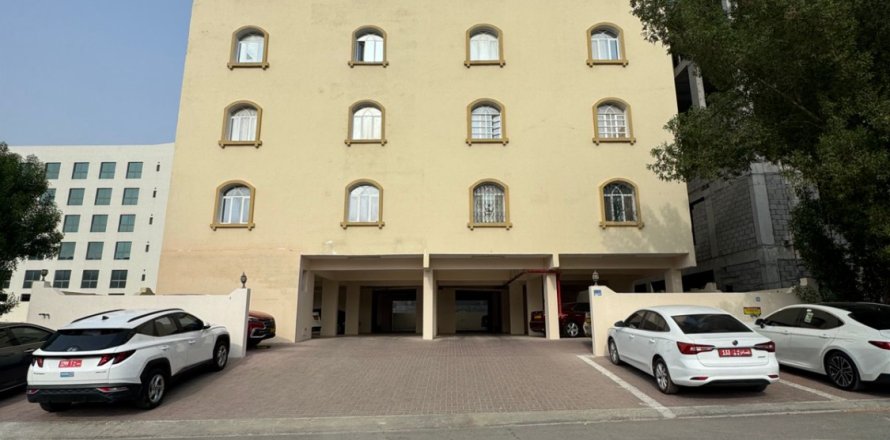 Apartment de 3 dormitorios en Bawshar, Oman No. 99338