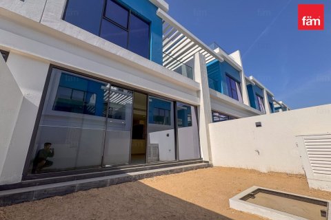 Таунхаус с 4 спальнями в Дубай, ОАЭ №141489 3