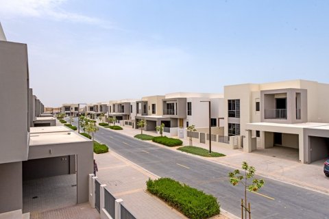 4 bedrooms Villa in Dubai Hills Estate, UAE No. 195119 5