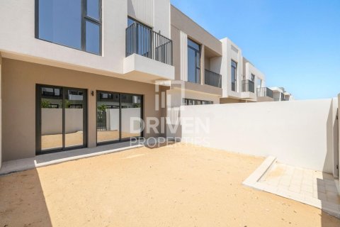 3 غرف نوم فيلا في EMAAR South, الإمارات العربية المتحدة رقم 200735