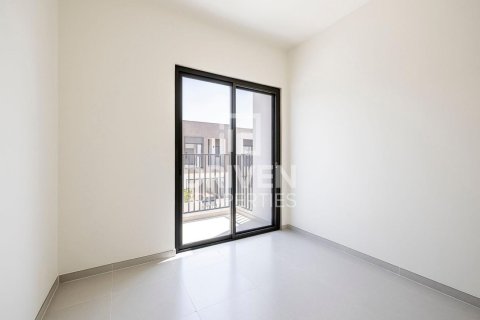 3 غرف نوم فيلا في EMAAR South, الإمارات العربية المتحدة رقم 200735 16