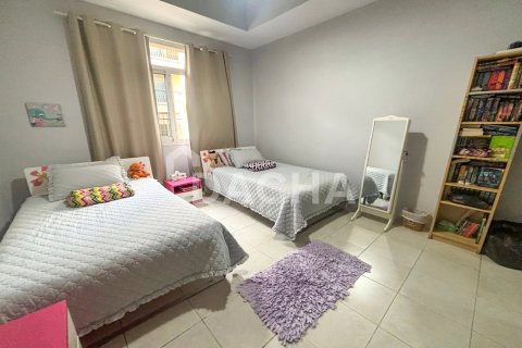 Квартира с 3 спальнями в Diamond Views, ОАЭ №155703 4