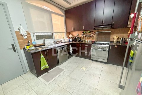 Квартира с 3 спальнями в Diamond Views, ОАЭ №155703 11