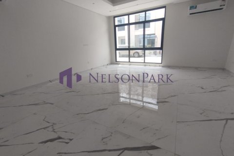 5 bedrooms Villa in Doha, Qatar No. 58525 4