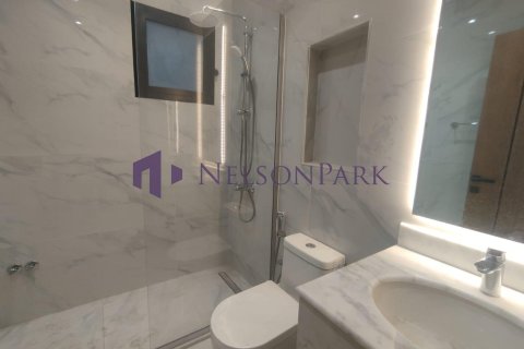 5 bedrooms Villa in Doha, Qatar No. 58525 17