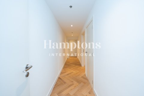 Квартира с 2 спальнями в The Address Dubai Marina, ОАЭ №156534 4