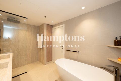 Квартира с 2 спальнями в The Address Dubai Marina, ОАЭ №156534 19