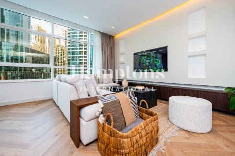 Квартира с 2 спальнями в The Address Dubai Marina, ОАЭ №156534 3