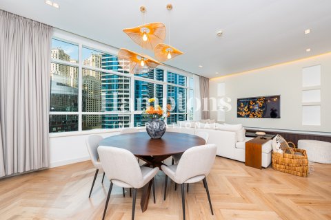 Квартира с 2 спальнями в The Address Dubai Marina, ОАЭ №156534 22