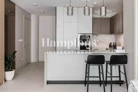 Квартира с 1 спальней в The One at Jumeirah Village Triangle, ОАЭ №156536 4