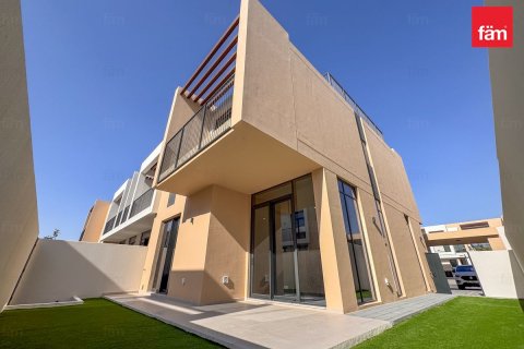 Villa de 4 chambres à Dubai, UAE No. 140515
