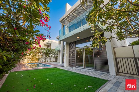 Villa de 5 chambres à Dubai, UAE No. 140520