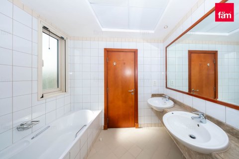 3 bedrooms Villa in Dubai, UAE No. 166214 30