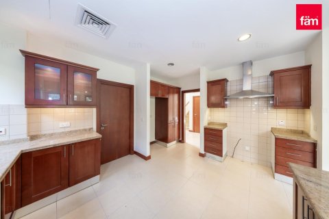 3 bedrooms Villa in Dubai, UAE No. 166214 11