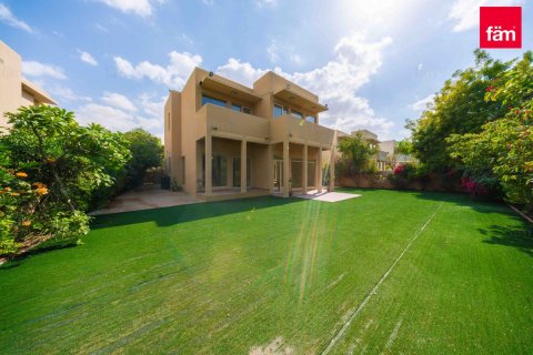 3 bedrooms Villa in Dubai, UAE No. 166214 13