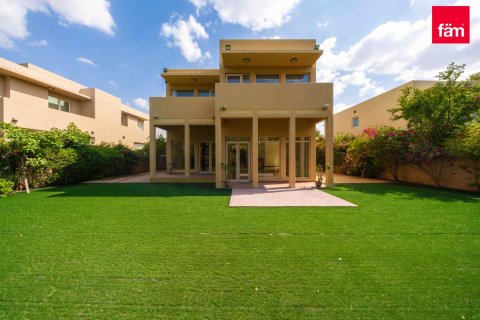 3 bedrooms Villa in Dubai, UAE No. 166214 22