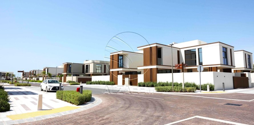 3 bedrooms Townhouse in Abu Dhabi, UAE No. 91114