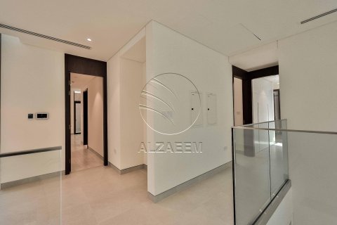 3 bedrooms Townhouse in Abu Dhabi, UAE No. 91114 19