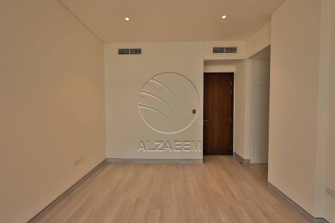 3 bedrooms Townhouse in Abu Dhabi, UAE No. 91114 11